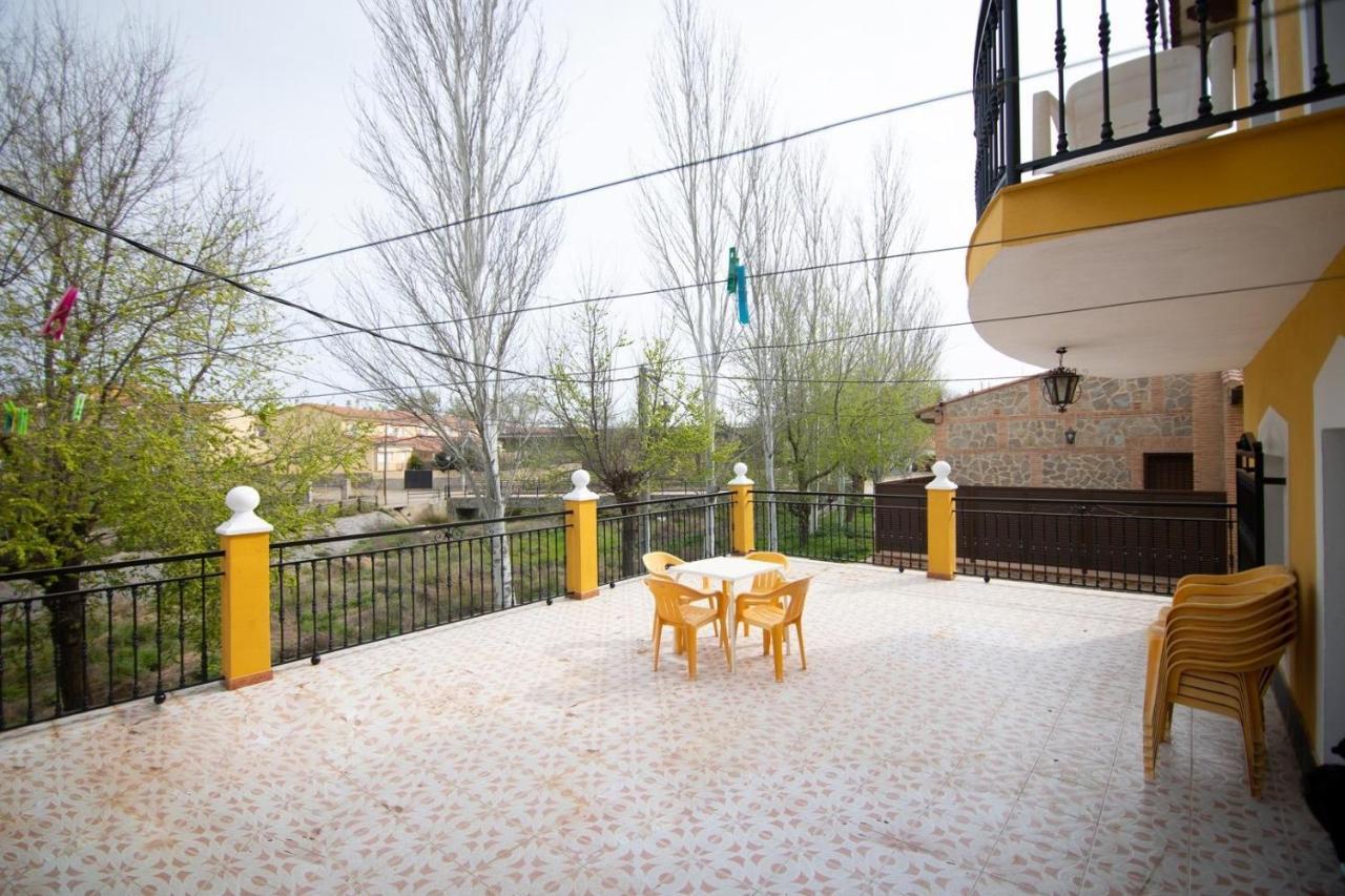 Posada El Arriero Torrejón el Rubio Exterior foto